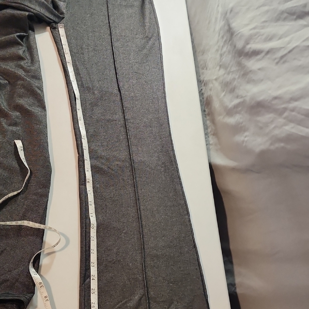 Sophisticated Denim Jumpsuit with Palazzo Pants - Picture 6 of 11